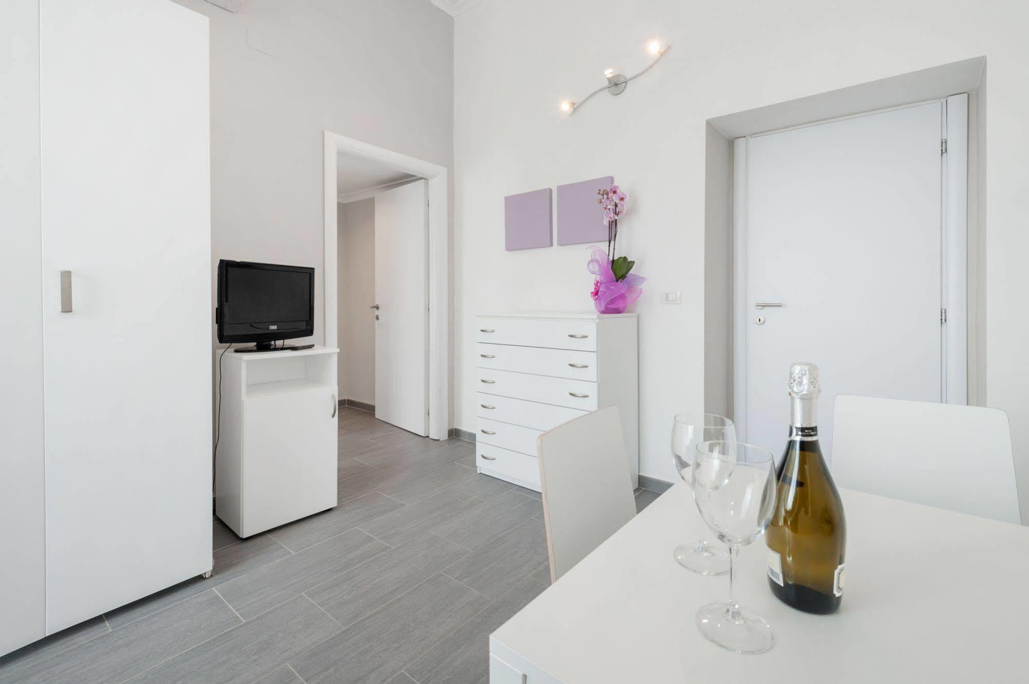 Residenza Maxima Aparthotel Rome Exterior photo